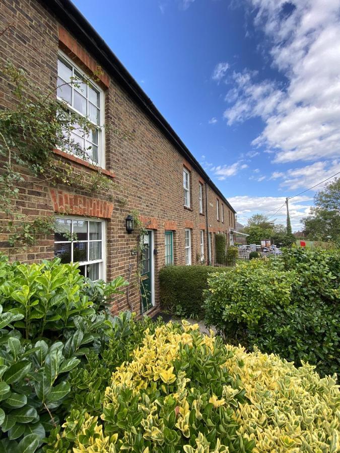 Green Cottages Sittingbourne Exterior photo